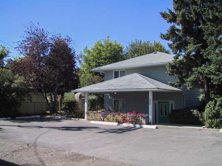 Clinic outside 768x576